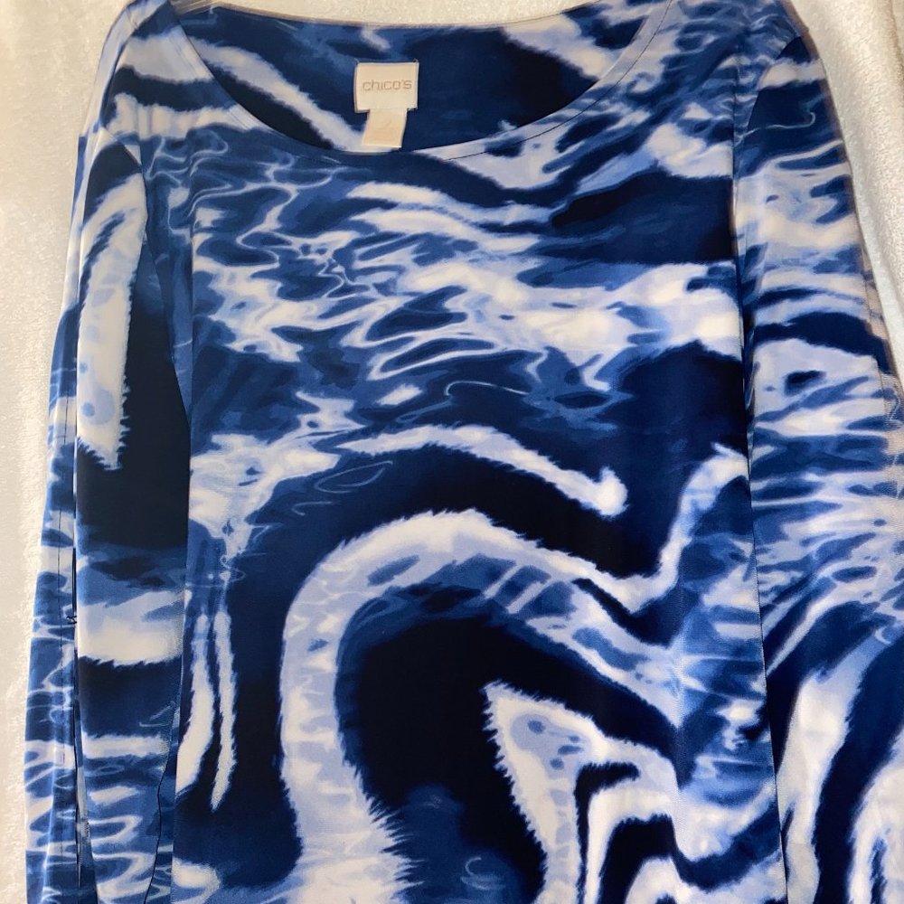 CHICO's Tie Dye Tunic Top Shirt Boho Blue White polyester spandex  Women Sz 12 - Picture 4 of 9